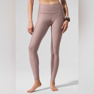 Alo Yoga High-Waist Airlift Leggings in Taupe, Size XS